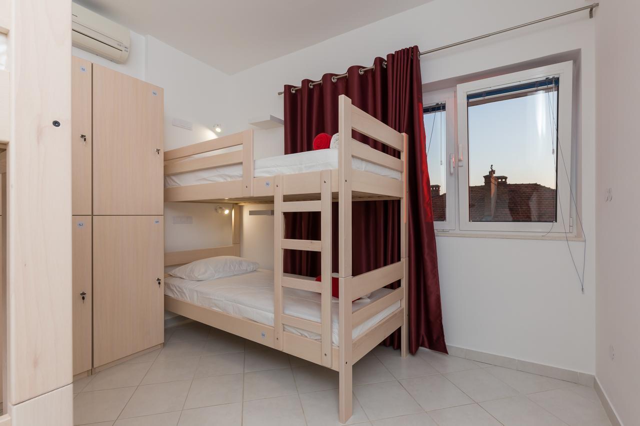 Hostel Free Bird (Adults Only) Dubrovnik Bagian luar foto