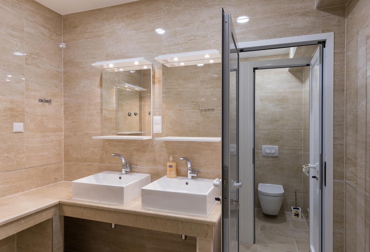 Hostel Free Bird (Adults Only) Dubrovnik Bagian luar foto