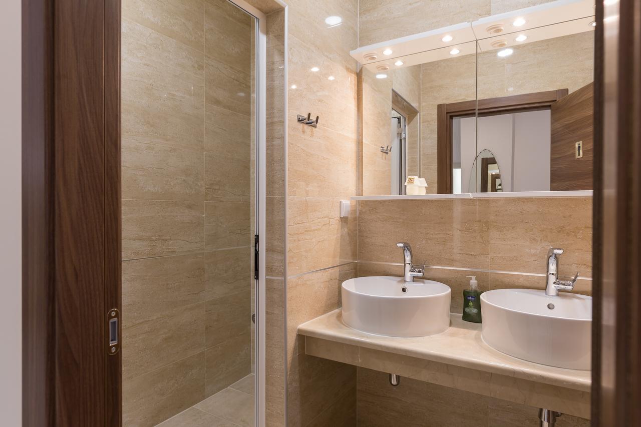 Hostel Free Bird (Adults Only) Dubrovnik Bagian luar foto